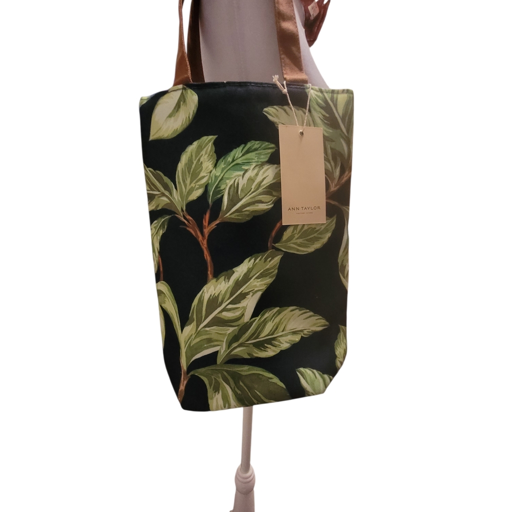 Ann Taylor Factory Black and Green Leaf‎ Print Tote
